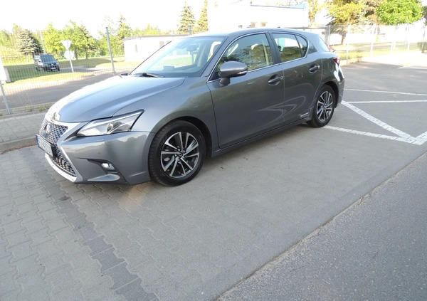 Lexus CT cena 90900 przebieg: 34874, rok produkcji 2020 z Sieradz małe 301